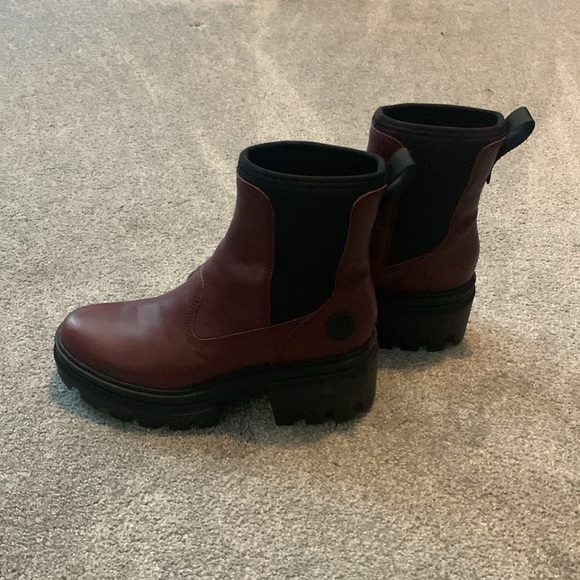 Women’s 8 Red-Brown/Black Logo Stamp Leather Ankle Platform Chunky Boots/Booties - Picture 3 of 4